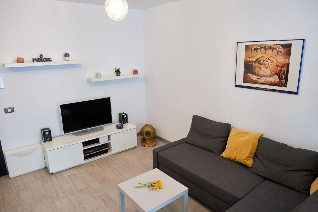 Submarine Apartment Spa N Pool Beach Resort Năvodari Kültér fotó