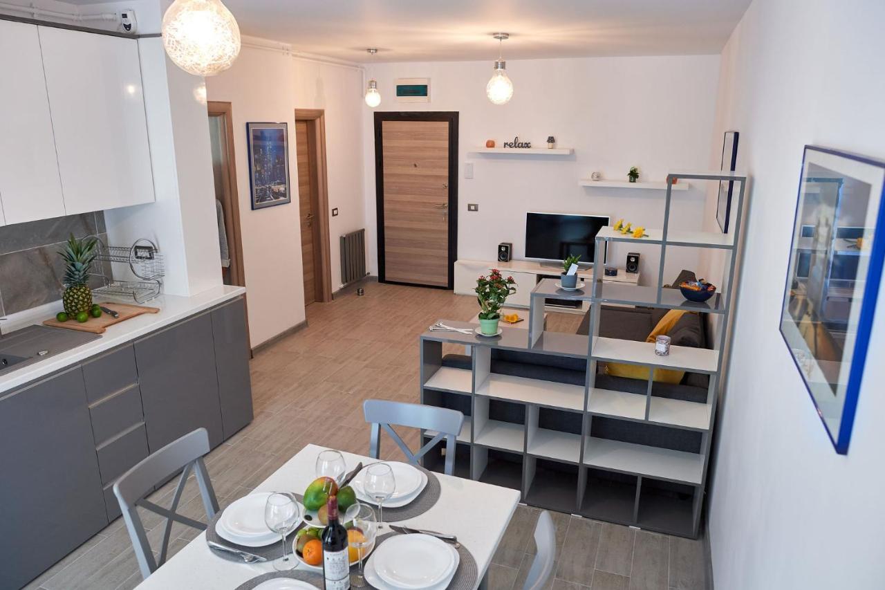 Submarine Apartment Spa N Pool Beach Resort Năvodari Kültér fotó