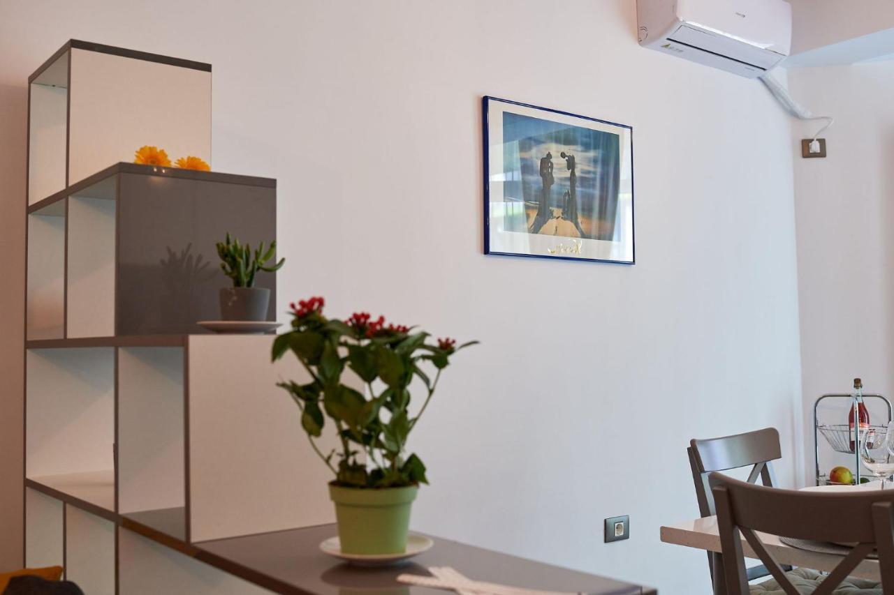 Submarine Apartment Spa N Pool Beach Resort Năvodari Kültér fotó