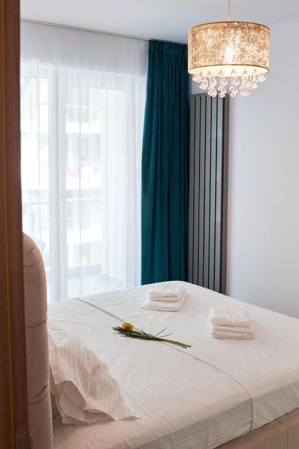 Submarine Apartment Spa N Pool Beach Resort Năvodari Kültér fotó