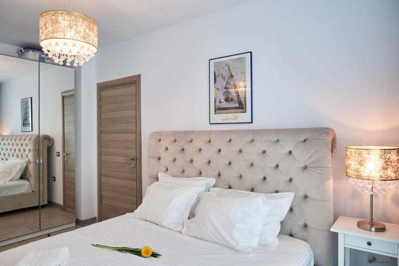 Submarine Apartment Spa N Pool Beach Resort Năvodari Kültér fotó