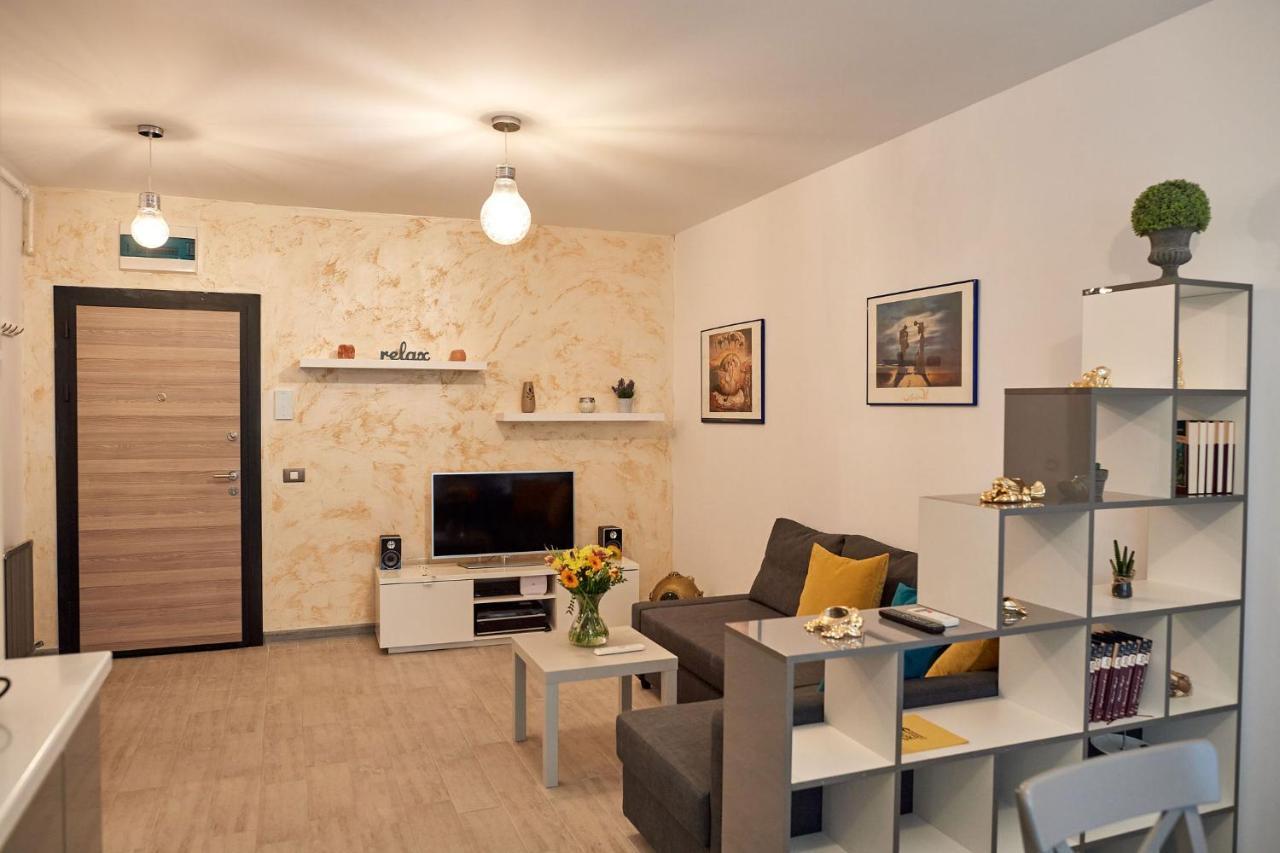 Submarine Apartment Spa N Pool Beach Resort Năvodari Kültér fotó